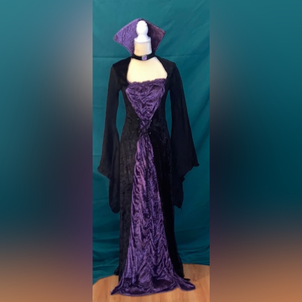 🎃 Halloween Costume Countess of Darkness Long Black & Purple Dress Size M/L